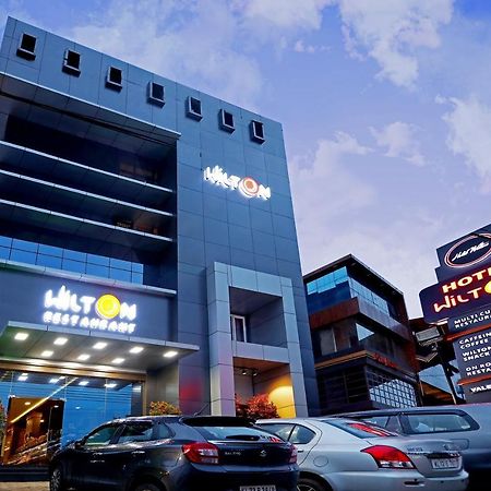 Hotel Wilton สุลต่านบาเทรี ภายนอก รูปภาพ