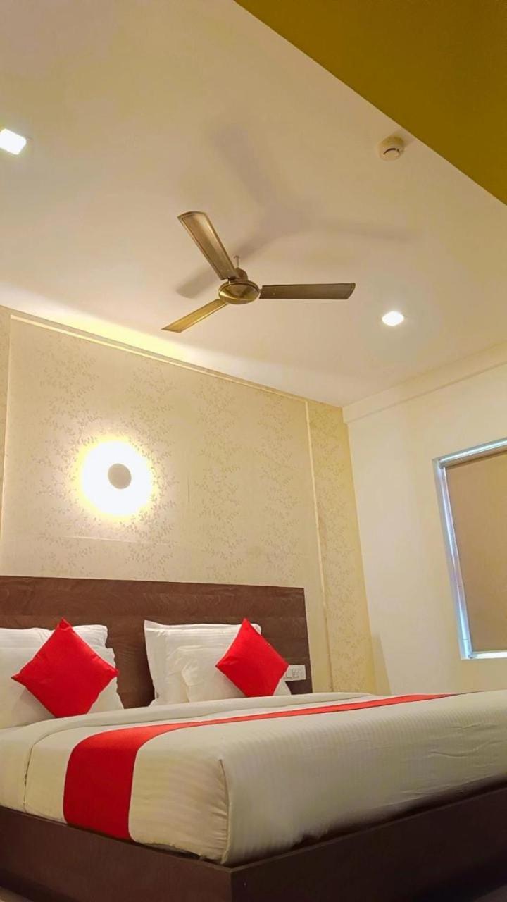 Hotel Wilton สุลต่านบาเทรี ภายนอก รูปภาพ