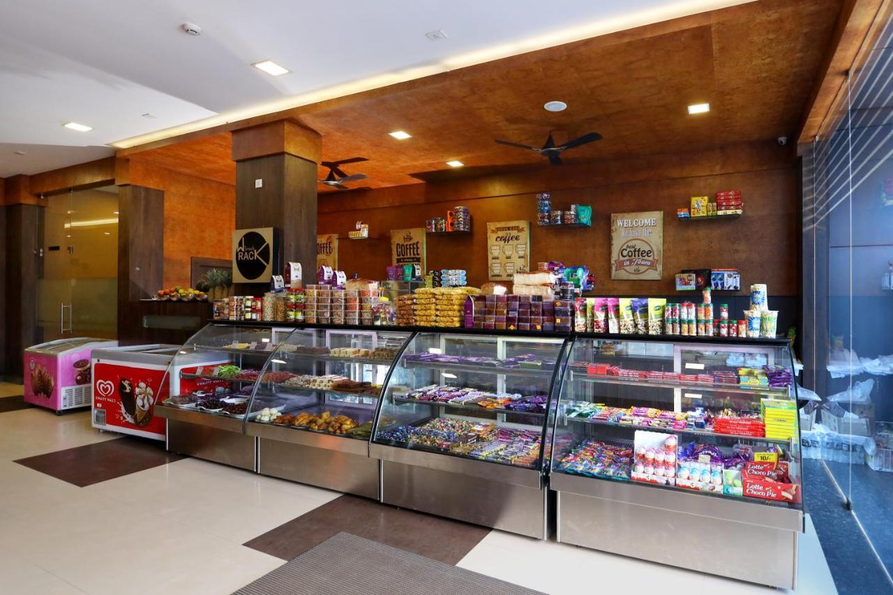 Hotel Wilton สุลต่านบาเทรี ภายนอก รูปภาพ