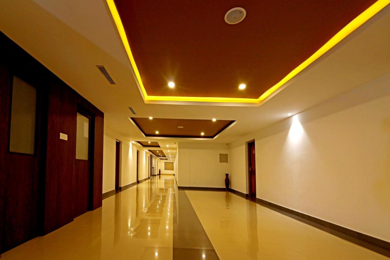 Hotel Wilton สุลต่านบาเทรี ภายนอก รูปภาพ