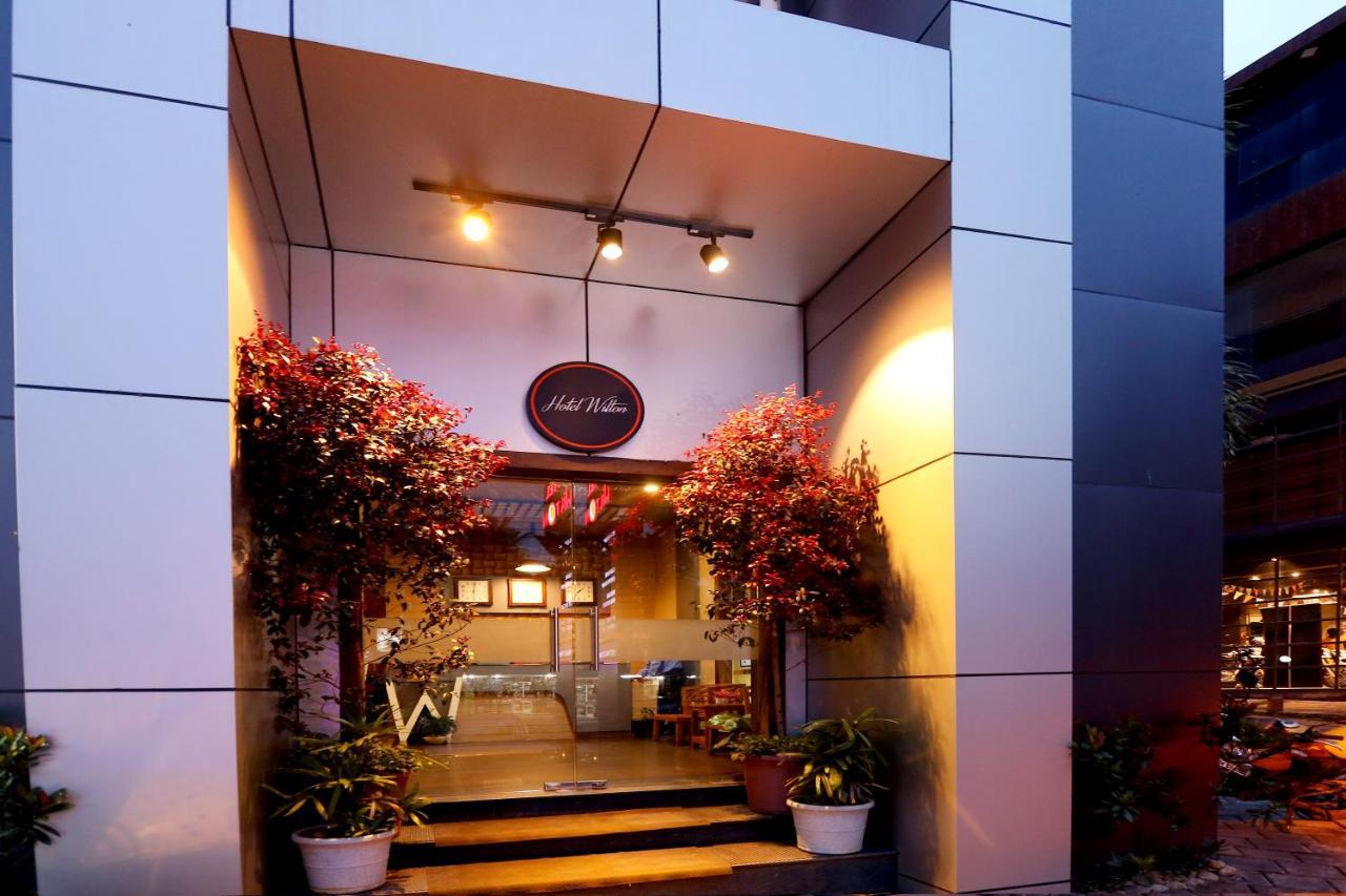 Hotel Wilton สุลต่านบาเทรี ภายนอก รูปภาพ