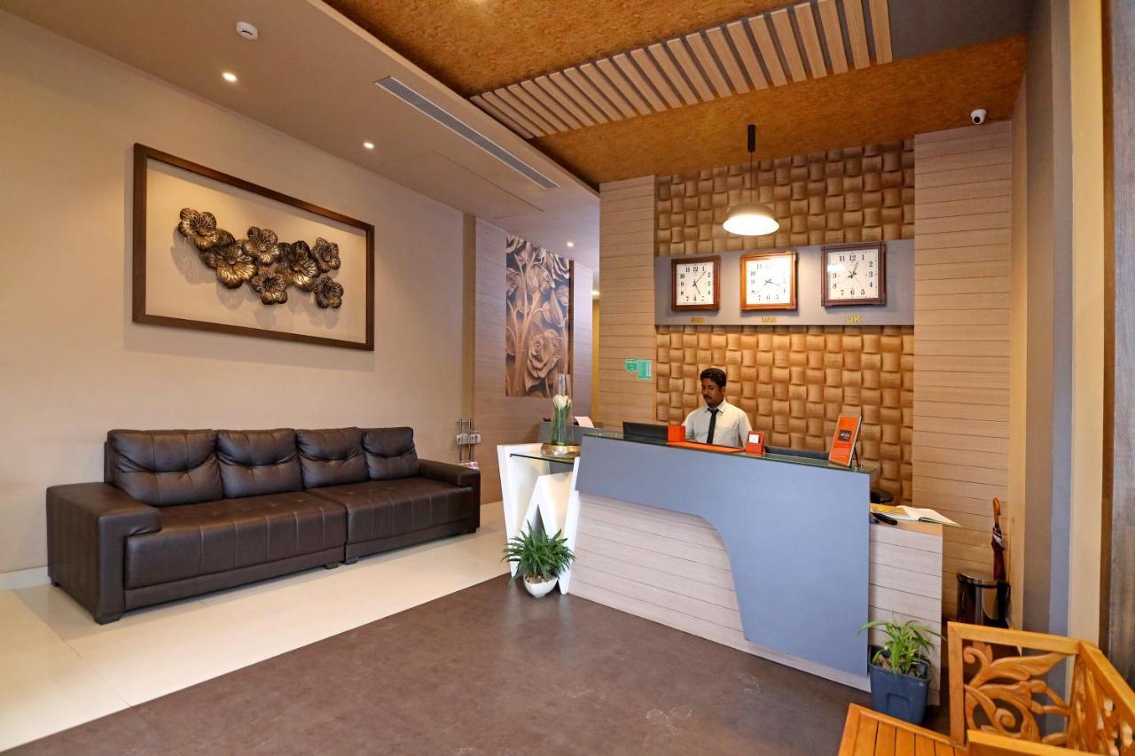 Hotel Wilton สุลต่านบาเทรี ภายนอก รูปภาพ